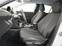 Peugeot 208 Allure 75pk | 1ste eigenaar | Navigatie | Parkeersensoren | Climate | LEER/Stof | LED lampen