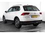 Volkswagen Tiguan 1.5 TSI ACT 150 PK Comfortline Business | Adapt. Cruise | PDC | Camera | NAV + App. Connect | ECC | Trekhaak | LM 17" |