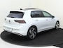 Volkswagen Golf 1.5 eHybrid GTE | SoH 95% | Panoramadak | Trekhaak | Leder pakket ‘Vienna’ | Head-up display | Black style | Stoelventilatie voor | Parkeerassistent |