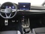 Volkswagen Golf 1.5 eHybrid GTE | SoH 95% | Panoramadak | Trekhaak | Leder pakket ‘Vienna’ | Head-up display | Black style | Stoelventilatie voor | Parkeerassistent |