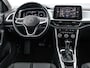 Volkswagen T-Roc 1.5 TSI 150pk DSG Life 75 Edition · Camera · Apple/Android Car Play · Trekhaak · Navigatie · P-Sensoren · Park Assist · 17'' Inch ·