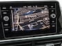 Volkswagen T-Roc 1.5 TSI 150pk DSG Life 75 Edition · Camera · Apple/Android Car Play · Trekhaak · Navigatie · P-Sensoren · Park Assist · 17'' Inch ·