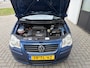 Volkswagen Polo 1.4-16V Optive 5-Deurs 81 PK. Zeer fijn rijdende inruilauto met nieuwe APK !!! Distributieriem en waterpomp vervangen bij 218.000 KM !!