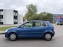 Volkswagen Polo 1.4-16V Optive 5-Deurs 81 PK. Zeer fijn rijdende inruilauto met nieuwe APK !!! Distributieriem en waterpomp vervangen bij 218.000 KM !!