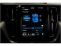 Volvo XC60 2.0 T6 AWD 293kW/399pk Aut8 Plug-in hybrid Ultra Dark PANORAMADAK + HARMAN/KARDON + EL.TREKHAAK + ADAPT.CRUISE + HEAD-UP + STOELVERWARMING V&A + STUURVERWARMING + GOOGLE DASH + 360 CAMERA + BLIS + CTA + PARKSENSOREN + 21" LM-VELGEN!!