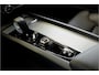 Volvo XC60 2.0 T6 AWD 293kW/399pk Aut8 Plug-in hybrid Ultra Dark PANORAMADAK + HARMAN/KARDON + EL.TREKHAAK + ADAPT.CRUISE + HEAD-UP + STOELVERWARMING V&A + STUURVERWARMING + GOOGLE DASH + 360 CAMERA + BLIS + CTA + PARKSENSOREN + 21" LM-VELGEN!!