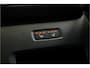 Volvo XC60 2.0 T6 AWD 293kW/399pk Aut8 Plug-in hybrid Ultra Dark PANORAMADAK + HARMAN/KARDON + EL.TREKHAAK + ADAPT.CRUISE + HEAD-UP + STOELVERWARMING V&A + STUURVERWARMING + GOOGLE DASH + 360 CAMERA + BLIS + CTA + PARKSENSOREN + 21" LM-VELGEN!!