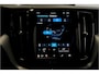 Volvo XC60 2.0 T6 AWD 293kW/399pk Aut8 Plug-in hybrid Ultra Dark PANORAMADAK + HARMAN/KARDON + EL.TREKHAAK + ADAPT.CRUISE + HEAD-UP + STOELVERWARMING V&A + STUURVERWARMING + GOOGLE DASH + 360 CAMERA + BLIS + CTA + PARKSENSOREN + 21" LM-VELGEN!!