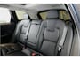 Volvo XC60 2.0 T6 AWD 293kW/399pk Aut8 Plug-in hybrid Ultra Dark PANORAMADAK + HARMAN/KARDON + EL.TREKHAAK + ADAPT.CRUISE + HEAD-UP + STOELVERWARMING V&A + STUURVERWARMING + GOOGLE DASH + 360 CAMERA + BLIS + CTA + PARKSENSOREN + 21" LM-VELGEN!!