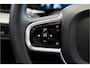 Volvo XC60 2.0 T6 AWD 293kW/399pk Aut8 Plug-in hybrid Ultra Dark PANORAMADAK + HARMAN/KARDON + EL.TREKHAAK + ADAPT.CRUISE + HEAD-UP + STOELVERWARMING V&A + STUURVERWARMING + GOOGLE DASH + 360 CAMERA + BLIS + CTA + PARKSENSOREN + 21" LM-VELGEN!!