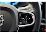 Volvo XC60 2.0 T6 AWD 293kW/399pk Aut8 Plug-in hybrid Ultra Dark PANORAMADAK + HARMAN/KARDON + EL.TREKHAAK + ADAPT.CRUISE + HEAD-UP + STOELVERWARMING V&A + STUURVERWARMING + GOOGLE DASH + 360 CAMERA + BLIS + CTA + PARKSENSOREN + 21" LM-VELGEN!!