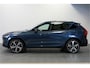Volvo XC60 2.0 T6 AWD 293kW/399pk Aut8 Plug-in hybrid Ultra Dark PANORAMADAK + HARMAN/KARDON + EL.TREKHAAK + ADAPT.CRUISE + HEAD-UP + STOELVERWARMING V&A + STUURVERWARMING + GOOGLE DASH + 360 CAMERA + BLIS + CTA + PARKSENSOREN + 21" LM-VELGEN!!