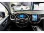 Volvo XC60 2.0 T6 AWD 293kW/399pk Aut8 Plug-in hybrid Ultra Dark PANORAMADAK + HARMAN/KARDON + EL.TREKHAAK + ADAPT.CRUISE + HEAD-UP + STOELVERWARMING V&A + STUURVERWARMING + GOOGLE DASH + 360 CAMERA + BLIS + CTA + PARKSENSOREN + 21" LM-VELGEN!!