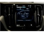 Volvo XC60 2.0 T6 AWD 293kW/399pk Aut8 Plug-in hybrid Ultra Dark PANORAMADAK + HARMAN/KARDON + EL.TREKHAAK + ADAPT.CRUISE + HEAD-UP + STOELVERWARMING V&A + STUURVERWARMING + GOOGLE DASH + 360 CAMERA + BLIS + CTA + PARKSENSOREN + 21" LM-VELGEN!!