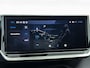 Peugeot e-208 EV GT Avantage 51 kWh | Navigatie | Achteruitrijcamera | Parkeersensoren Voor en Achter | Alcantara Bekleding | Verwarmde Sportstoelen | Full-LED Koplampen | Dodehoek Detectie | Adaptieve Cruise Control | 17" Lichtmetalen Velgen | Apple Carplay/Android Auto |
