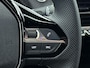 Peugeot e-208 EV GT Avantage 51 kWh | Navigatie | Achteruitrijcamera | Parkeersensoren Voor en Achter | Alcantara Bekleding | Verwarmde Sportstoelen | Full-LED Koplampen | Dodehoek Detectie | Adaptieve Cruise Control | 17" Lichtmetalen Velgen | Apple Carplay/Android Auto |