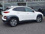 Hyundai Kona Electric EV Premium 64 kWh | SOH: nnb | Warmtepomp | Lage km-stand | Leder | HUD | Blindspot | Full LED |