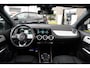 Mercedes-Benz GLA 250 e AMG Line | Sfeerverlichting | Leder | Keyless | Apple CarPlay | Night Pakket | Cruise Control | Stoelverwarming | Zwarte hemel | LED | Dealer onderhouden |