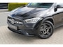 Mercedes-Benz GLA 250 e AMG Line | Sfeerverlichting | Leder | Keyless | Apple CarPlay | Night Pakket | Cruise Control | Stoelverwarming | Zwarte hemel | LED | Dealer onderhouden |