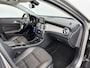 Mercedes-Benz GLA 250 Ambition | 18" | Panoramadak | Leder/Stof | Trekhaak Inklapbaar | Elektr. verst. Sportstoelen | Elektr. Achterklep | BLIS | Xenon | Stoelverwarming |