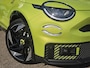 Fiat Abarth 600e Scorpionissima 54 kWh | Apple-Android | Sportstoelen | Parkeercamera