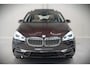 BMW 2-Serie Active Tourer 218i High Executive Luxury Line | Panoramadak | Stoelverwarming | Head-Up Display | Parkeersensoren | Navigatie | Trekhaak | Cruise Control | Climate Control | NAP