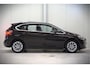 BMW 2-Serie Active Tourer 218i High Executive Luxury Line | Panoramadak | Stoelverwarming | Head-Up Display | Parkeersensoren | Navigatie | Trekhaak | Cruise Control | Climate Control | NAP