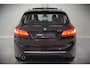BMW 2-Serie Active Tourer 218i High Executive Luxury Line | Panoramadak | Stoelverwarming | Head-Up Display | Parkeersensoren | Navigatie | Trekhaak | Cruise Control | Climate Control | NAP