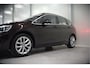 BMW 2-Serie Active Tourer 218i High Executive Luxury Line | Panoramadak | Stoelverwarming | Head-Up Display | Parkeersensoren | Navigatie | Trekhaak | Cruise Control | Climate Control | NAP