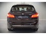 BMW 2-Serie Active Tourer 218i High Executive Luxury Line | Panoramadak | Stoelverwarming | Head-Up Display | Parkeersensoren | Navigatie | Trekhaak | Cruise Control | Climate Control | NAP