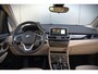 BMW 2-Serie Active Tourer 218i High Executive Luxury Line | Panoramadak | Stoelverwarming | Head-Up Display | Parkeersensoren | Navigatie | Trekhaak | Cruise Control | Climate Control | NAP