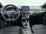Ford Focus 1.0 EcoBoost ST Line Business handgeschakeld Apple Carpl,Camera A,Cruise Contr,Climate Contr,Navi,Winterpakket,Trekhaak