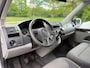 Volkswagen Transporter 2.0 TDI L2H1 140PK! |airco|cruise|trekhaak|zes versnellingen|handsfree|radio|drie zitplaatsen