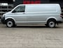 Volkswagen Transporter 2.0 TDI L2H1 140PK! |airco|cruise|trekhaak|zes versnellingen|handsfree|radio|drie zitplaatsen