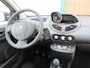 Renault Twingo 1.2 16V Parisienne, Airco, Cruise, Nw Distr. APK 5-27