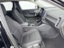 Volvo XC40 B3 Essential | 17" | Google | Adaptieve Cruise | BLIS | Parkeercamera | Getint glas | Parkeersensoren V+A | DAB | LED | Climate Control | Elektr. inkl. Spiegels | Regensensor
