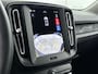 Volvo XC40 B3 Essential | 17" | Google | Adaptieve Cruise | BLIS | Parkeercamera | Getint glas | Parkeersensoren V+A | DAB | LED | Climate Control | Elektr. inkl. Spiegels | Regensensor