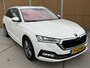 Skoda Octavia Combi 1.0 e-TSI Business Edition Plus Automaat | Achteruitrijcamera | Stoelverwarming | LED verlichting | DAB radio | Signaalkleur | Adaptieve cruise control | Lane Assist | Sfeerverlichting | Parkeersensoren voor en achter