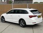 Skoda Octavia Combi 1.0 e-TSI Business Edition Plus Automaat | Achteruitrijcamera | Stoelverwarming | LED verlichting | DAB radio | Signaalkleur | Adaptieve cruise control | Lane Assist | Sfeerverlichting | Parkeersensoren voor en achter