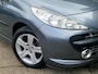 Peugeot 207 CC 1.6 VTi / Trekhaak afneembaar / Stoelverwarming / Leder bekleding / ECC / Parkeersensor / Spiegels elek. inklapbaar