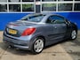 Peugeot 207 CC 1.6 VTi / Trekhaak afneembaar / Stoelverwarming / Leder bekleding / ECC / Parkeersensor / Spiegels elek. inklapbaar