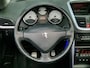Peugeot 207 CC 1.6 VTi / Trekhaak afneembaar / Stoelverwarming / Leder bekleding / ECC / Parkeersensor / Spiegels elek. inklapbaar