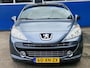 Peugeot 207 CC 1.6 VTi / Trekhaak afneembaar / Stoelverwarming / Leder bekleding / ECC / Parkeersensor / Spiegels elek. inklapbaar