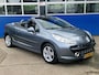 Peugeot 207 CC 1.6 VTi / Trekhaak afneembaar / Stoelverwarming / Leder bekleding / ECC / Parkeersensor / Spiegels elek. inklapbaar