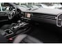 Porsche Cayenne Coupé 3.0 E-Hybrid / Panoramadak / 360Camera / Achterasbesturing / Carbon intr. / 22'' / Sportdesign+Chrono / Bose / Adaptieve Stoelen / Luchtvering / Dodehoek / DAB / ACC