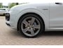 Porsche Cayenne Coupé 3.0 E-Hybrid / Panoramadak / 360Camera / Achterasbesturing / Carbon intr. / 22'' / Sportdesign+Chrono / Bose / Adaptieve Stoelen / Luchtvering / Dodehoek / DAB / ACC