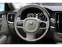 Volvo V90 2.0 D3 Momentum / Trekhaak / Camera / Luchtvering / Leder / 19'' R-design / Navigatie / Virtual Cockpit / Stoelverwarming / DAB / ACC
