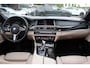 BMW 5-Serie 520i Luxury Edition / NL Auto! / Schuifdak / Leder / Navigatie / Parkeerhulp V+A / 18'' / Stoelverwarming / Schakelpaddels / Cruise Control