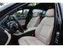 BMW 5-Serie 520i Luxury Edition / NL Auto! / Schuifdak / Leder / Navigatie / Parkeerhulp V+A / 18'' / Stoelverwarming / Schakelpaddels / Cruise Control