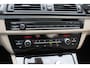 BMW 5-Serie 520i Luxury Edition / NL Auto! / Schuifdak / Leder / Navigatie / Parkeerhulp V+A / 18'' / Stoelverwarming / Schakelpaddels / Cruise Control